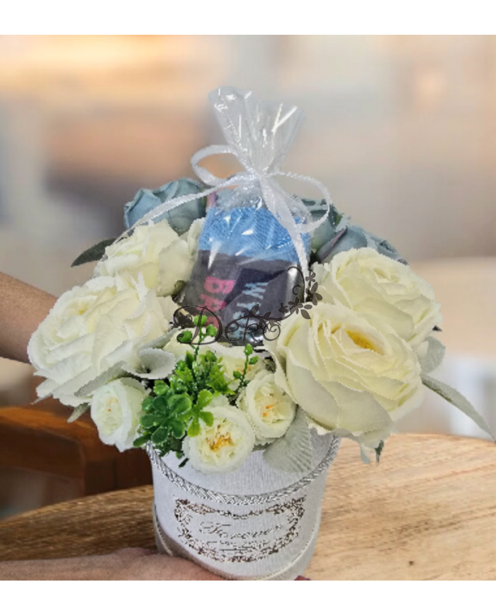 FLOWER BOX PUDEŁKO NA DZIEŃ BABCI + SKARPETKI