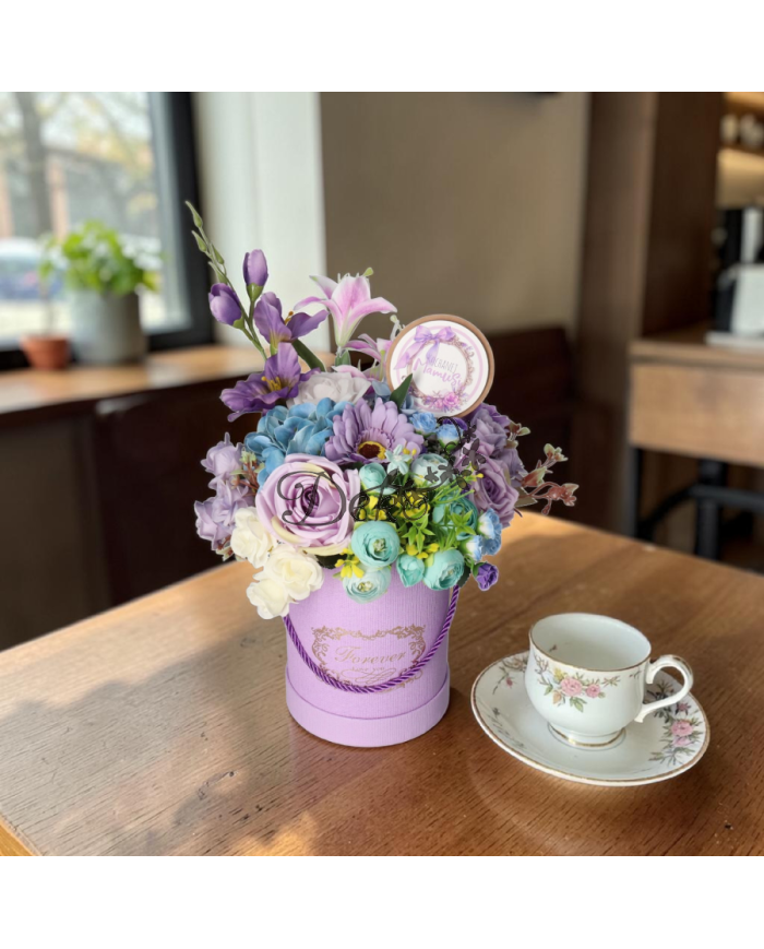 Flower box dla mamy prezent na dzień mamy kwiaty premium