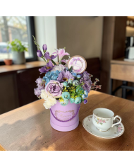 Flower box dla mamy prezent na dzień mamy kwiaty premium