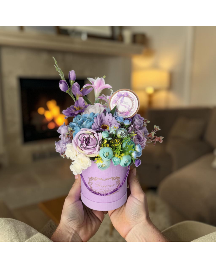 Flower box dla mamy prezent na dzień mamy kwiaty premium